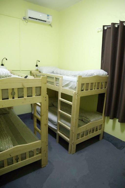 גואנגג'ואו Zhaohuaxishi Youth Hostel מראה חיצוני תמונה