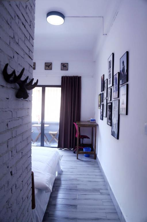 גואנגג'ואו Zhaohuaxishi Youth Hostel מראה חיצוני תמונה