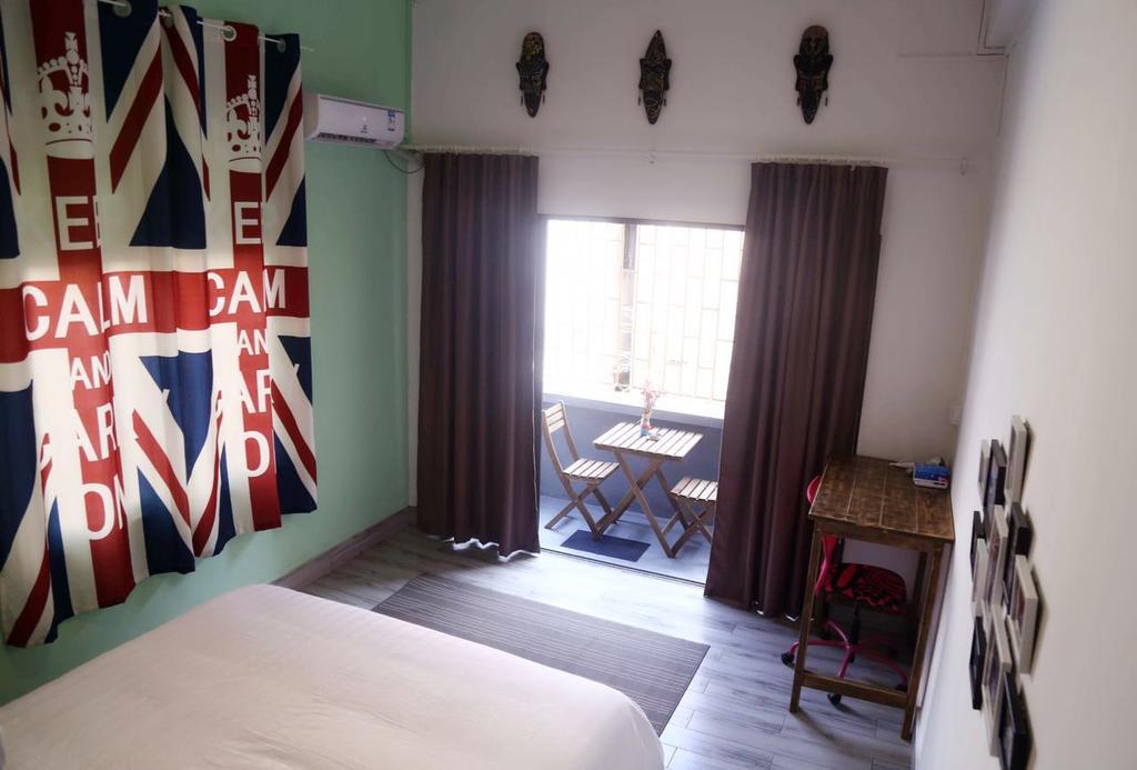 גואנגג'ואו Zhaohuaxishi Youth Hostel מראה חיצוני תמונה