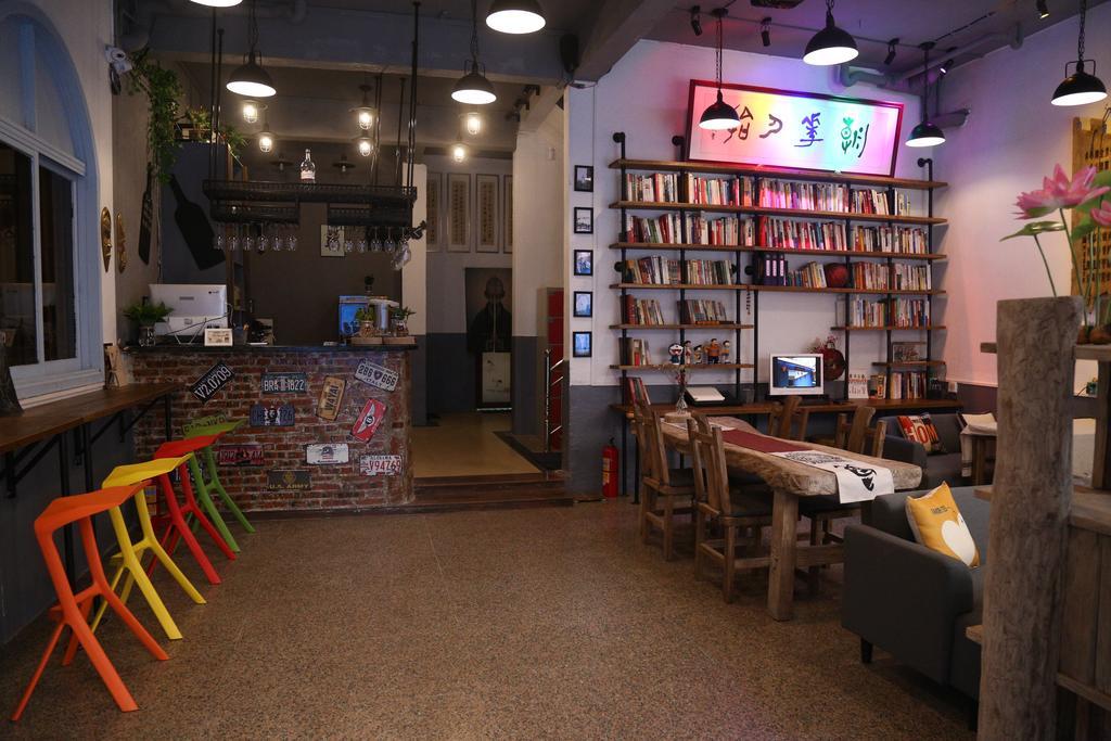 גואנגג'ואו Zhaohuaxishi Youth Hostel מראה חיצוני תמונה